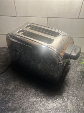 Hamilton Beach 2-Slice Stainless Steel Chrome Toaster - Sleek Silver Finish
